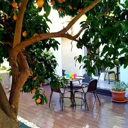 Sunny Orange Garden Apartment In Central Lisboa المظهر الخارجي الصورة